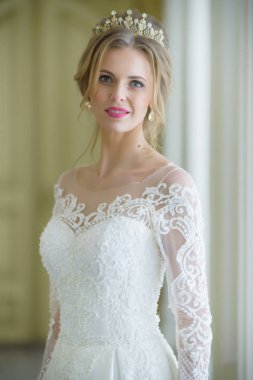 Güzel gelin düğün elbise beyaz iç