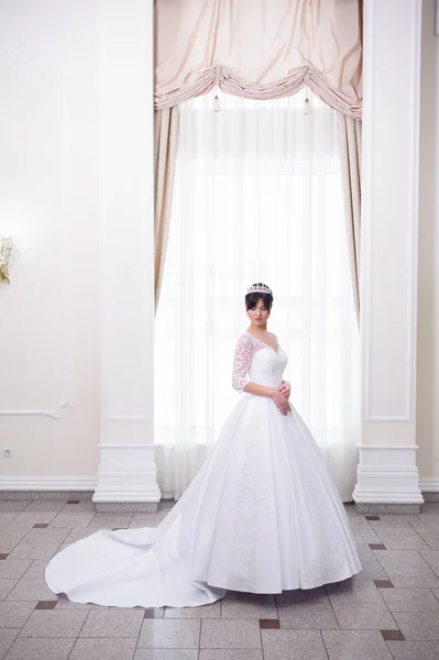 Beautiful Bride White Interior — Stock Photo, Image