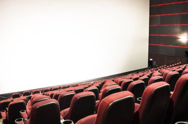 Sinema salonu. İçeri gir. Model yap. Sinema sabah sunumundan önce