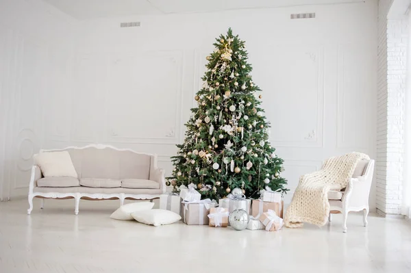 Classique Noël Nouvel Décoré Salle Intérieure Nouvel Arbre Arbre Noël — Photo