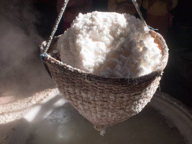 Kaya tuzu kaynar, kristalize tuz dr için tuzlu su haşlanmış