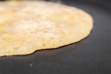 Amerikan elma krep pişirme