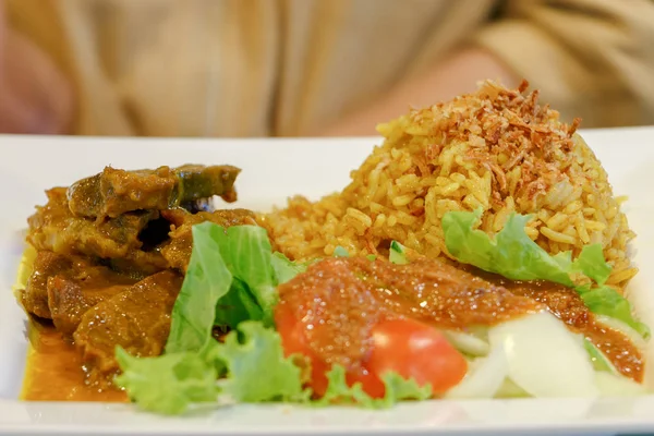 Close-up rundvlees Biryani met groene curry, Thaise moslim halal voedsel Stockfoto