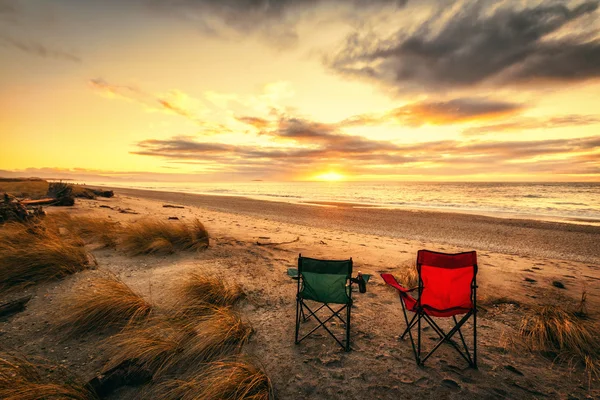 Vacation time at Haast beach in the South Island of New Zealand. — ストック写真