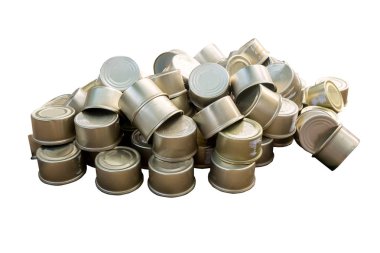 Eski beyaz arka plan üzerinde izole alüminyum konserve.