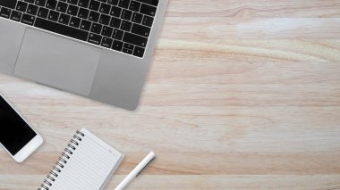 Ofis malzemeleri, COVID-19 Coronavirus karantina konsepti, iş motivasyonu fikirleri, evden çalışma..,
