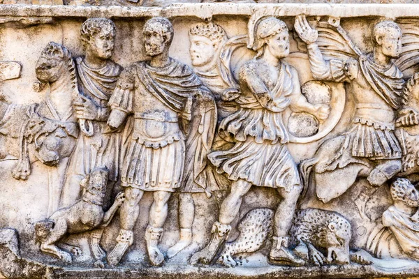 El bajorrelieve romano —  Fotos de Stock