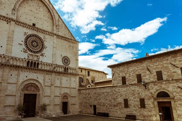 Ασίζη (Ιταλία): Ο Καθεδρικός Ναός του San Rufino — Φωτογραφία Αρχείου