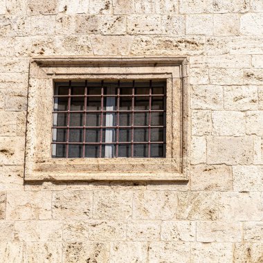 cephelerde pencereler