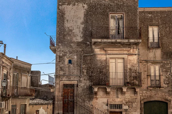 Windows Facades Ancient Sicilian Houses — Stock Photo, Image