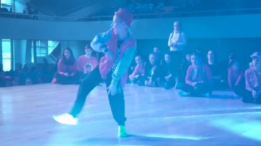 Hip hop dans genç dansçı