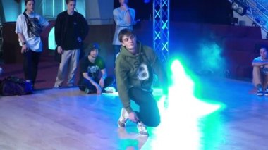 Hip hop dans genç dansçı