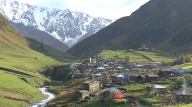 Gürcistan'daki Svaneti eski köy