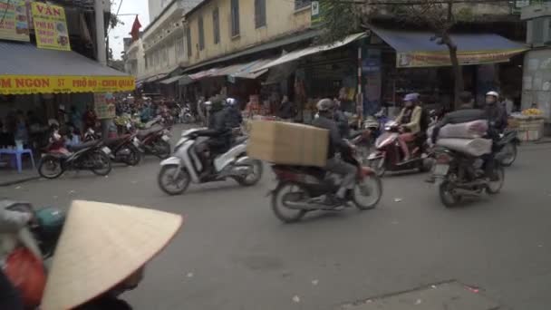 Dopravní špička v Hanoji — Stock video
