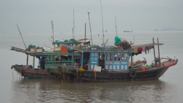 Traditionelle Fischerboote in Asien. — Stockvideo