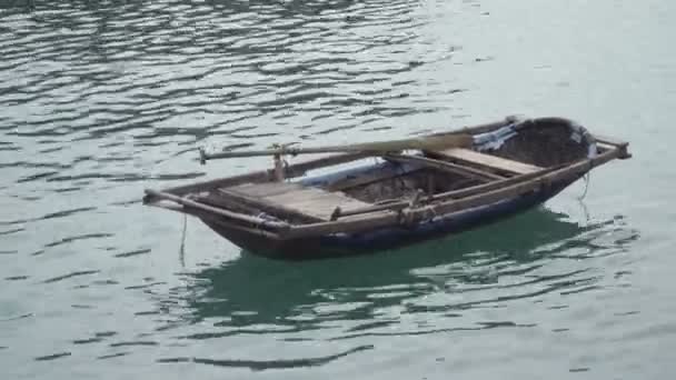 Asya'nın geleneksel balıkçı tekneleri. — Stok video