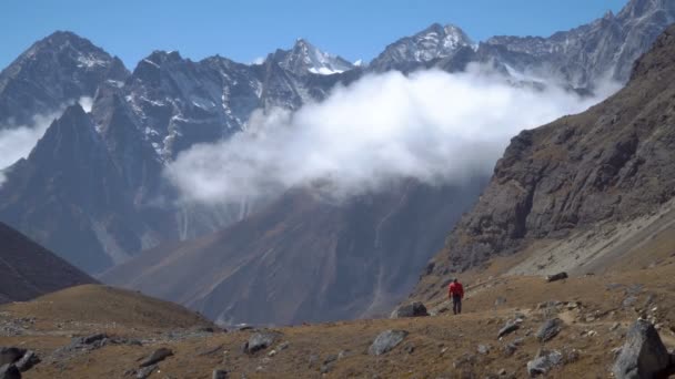 Turisti in Himalaya — Video Stock