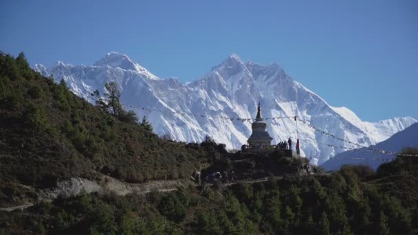 Um Trilho de Caminhadas Para o Acampamento Base do Everest — Vídeo de Stock