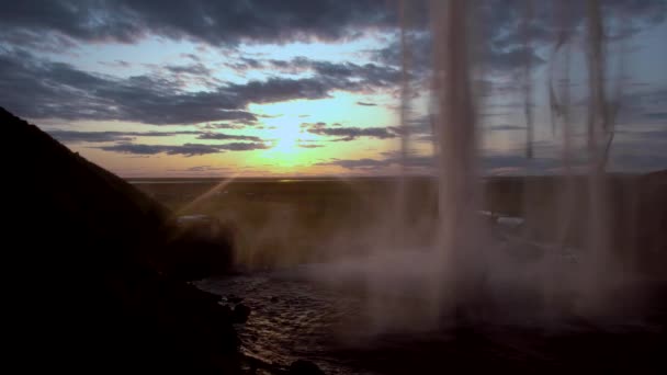 Seljalandfoss vodopád v západu slunce, Island — Stock video