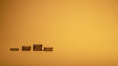 Altın Arkaplanda Para Paraları