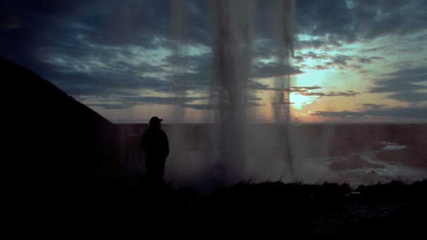 Wodospad Seljalandfoss o zachodzie słońca, Islandia — Wideo stockowe