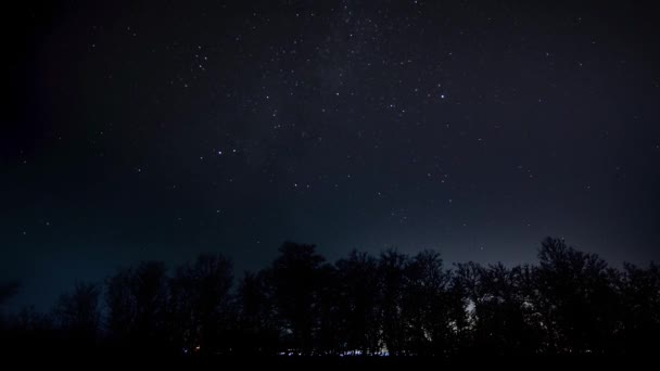 Хронология движения звезд в ночном небе — стоковое видео