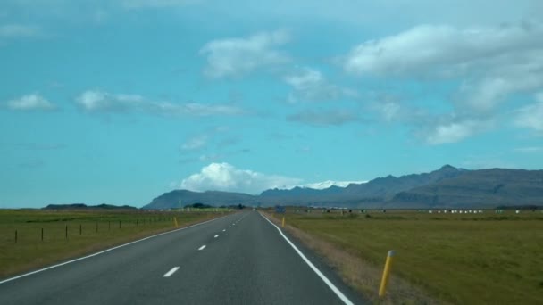Autofahren auf dem Weg nach Island — Stockvideo