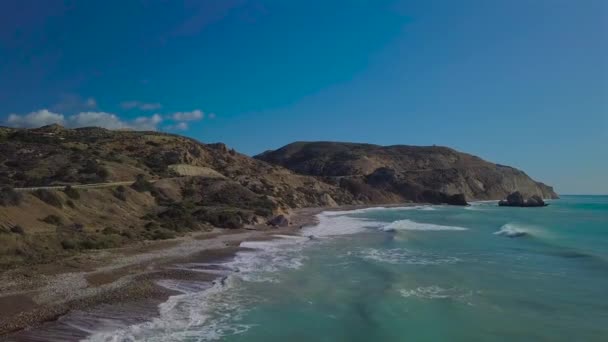 Hava Üst Görünüm Dalgaları Sahilde Kırıldı — Stok video
