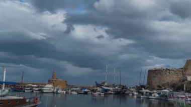 Kyrenia Limanı 'nda Bulut Hareketi