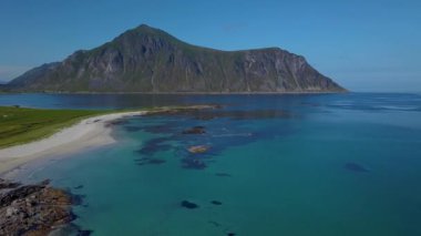 Bir Deniz Sahili Üzerinde Uçuş