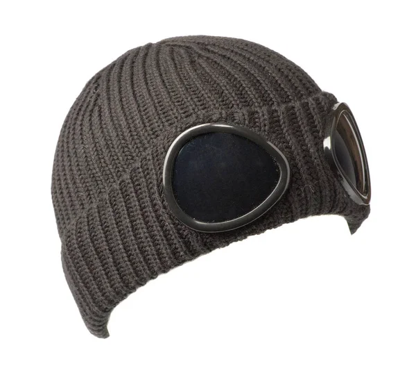 Pletená čepice izolovaných na bílém pozadí .hat sluneční brýle — Stock fotografie