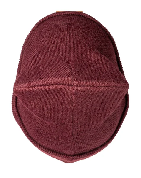Geïsoleerd op een witte achtergrond .knitted hoed donkere rode hoed  . — Stockfoto