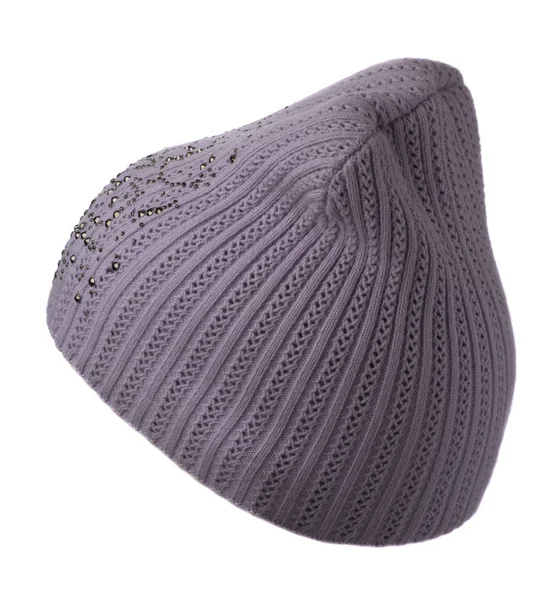 Kvinnors hatt. Stickad mössa isolerad på vit background.purple h — Stockfoto