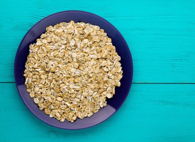  müsli ahşap bir masa üzerinde. müsli üstten görünüm. sağlıklı gıda .