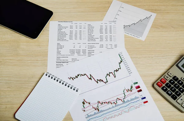 Analysis of stock exchange trading schedules — Stock Photo, Image