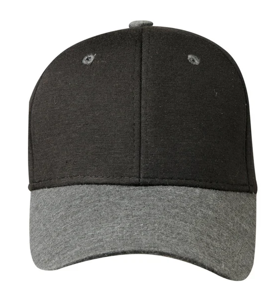 Gorra deportiva aislada sobre un fondo blanco. tapa negra — Foto de Stock