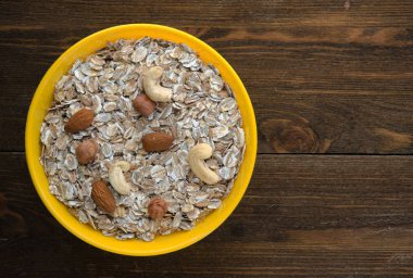 Fındık yulaf ezmesi. Yulaf ezmesi üstten görünüm. Sağlıklı gıda .