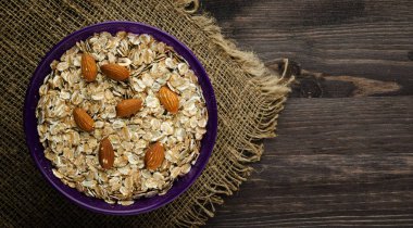 fındık ile yulaf ezmesi.  