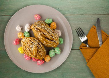 tatlılar ahşap zemin ile pasta .