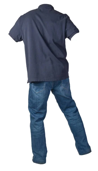 Мужская футболка и джинсы изолированы на белом фоне .casual тромб — стоковое фото