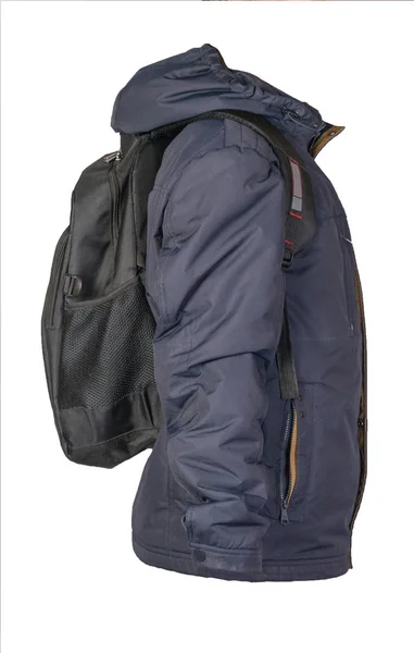 Schwarzer Rucksack bekleidet mit blauer Jacke auf weißem Rücken — Stockfoto