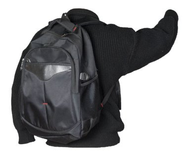  Örgü kazak giymiş siyah bir sırt çantası.