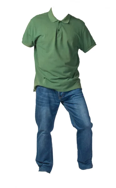 Pánské tričko a džíny izolované na bílém pozadí.příležitostná sraženina — Stock fotografie