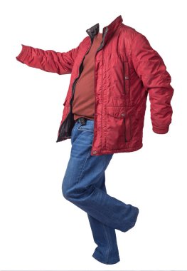 Beyaz arka planda izole edilmiş ceket, kazak ve kot pantolon. Sıradan kıyafetler.