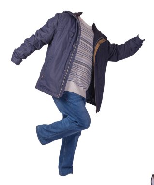 Beyaz arka planda izole edilmiş ceket, kazak ve kot pantolon. Sıradan kıyafetler.