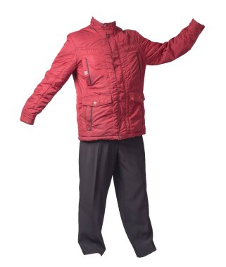 Beyaz arka planda, kırmızı ceketli ve siyah pantolonlu erkekler. Erkek sonbahar kıyafetleri.