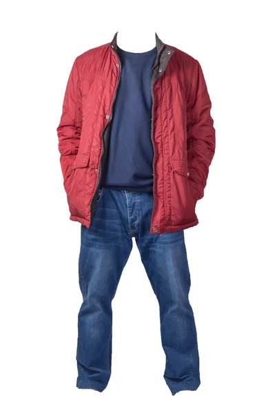 红色夹克 蓝色毛衣和蓝色牛仔裤 白色背景隔离 休闲装 — 图库照片