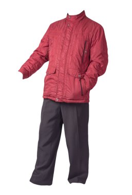 Beyaz arka planda, kırmızı ceketli ve siyah pantolonlu erkekler. Erkek sonbahar kıyafetleri.