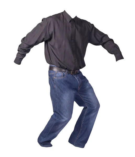 Män Svart Skjorta Med Långa Ärmar Och Blå Jeans Isolerad — Stockfoto