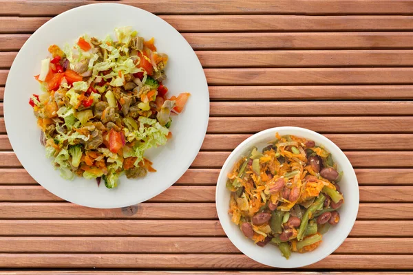 Salada Com Estômagos Frango Com Verduras Cenouras Cebolas Pimentas Repolho — Fotografia de Stock